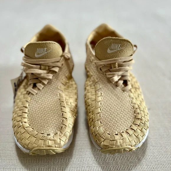 🚨Nike Air Footscape woven 2019
Women Size 7 - Picture 4 of 7